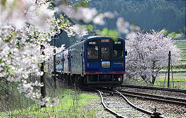 Mit dem Zug entlang der Westküste Japans