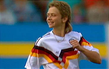 Mädchen können kein Fußball spielen