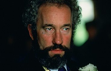 Vier Hochzeiten und ein Todesfall