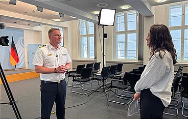 Bundeswehr: Jugend an die Waffe