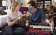 Philipp (Felix Klare) offenbart Anna (Franzsika Weisz) seinen Kinderwunsch.