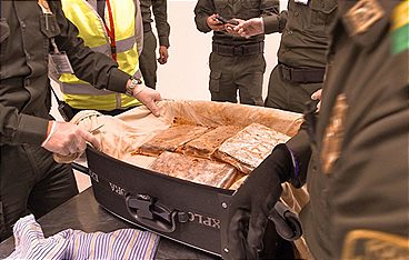 Drehkreuz des Drogenschmuggels - Flughafen Kolumbien