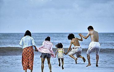 Shoplifters - Familienbande