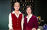 Im Bild: Franziska Weisz (Irene), Regina Fritsch (Karin).