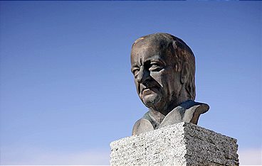 Menschen & Mächte