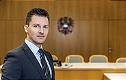 In der ATV Dokumentar-Reihe "Mein Recht" begleitet Rechtsanwalt Dr. Christian Horwath Menschen bei ihrem Kampf um Gerechtigkeit ...