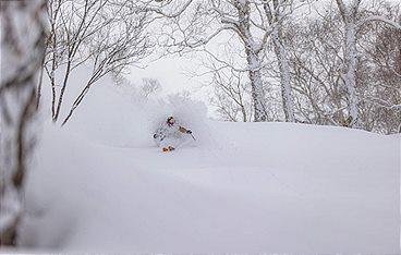 Ski Doku: Skifahren an ikonischen Bergen