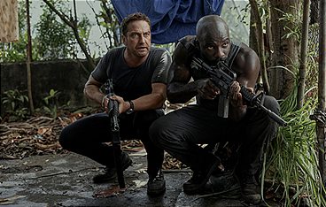 Plane - Absturz im Dschungel