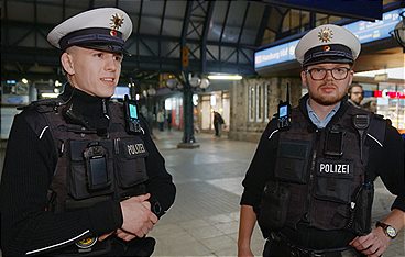 Deutschland bei Nacht - Schuften statt schlafen