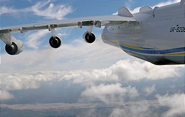 Antonov An-225 - Das größte Flugzeug der Welt