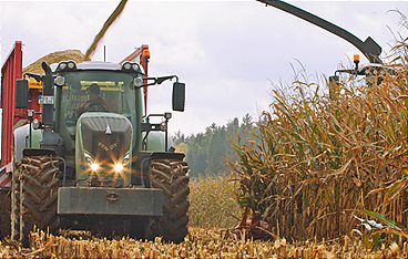 Hightech auf dem Acker - Einsatz für die Ernte-Giganten